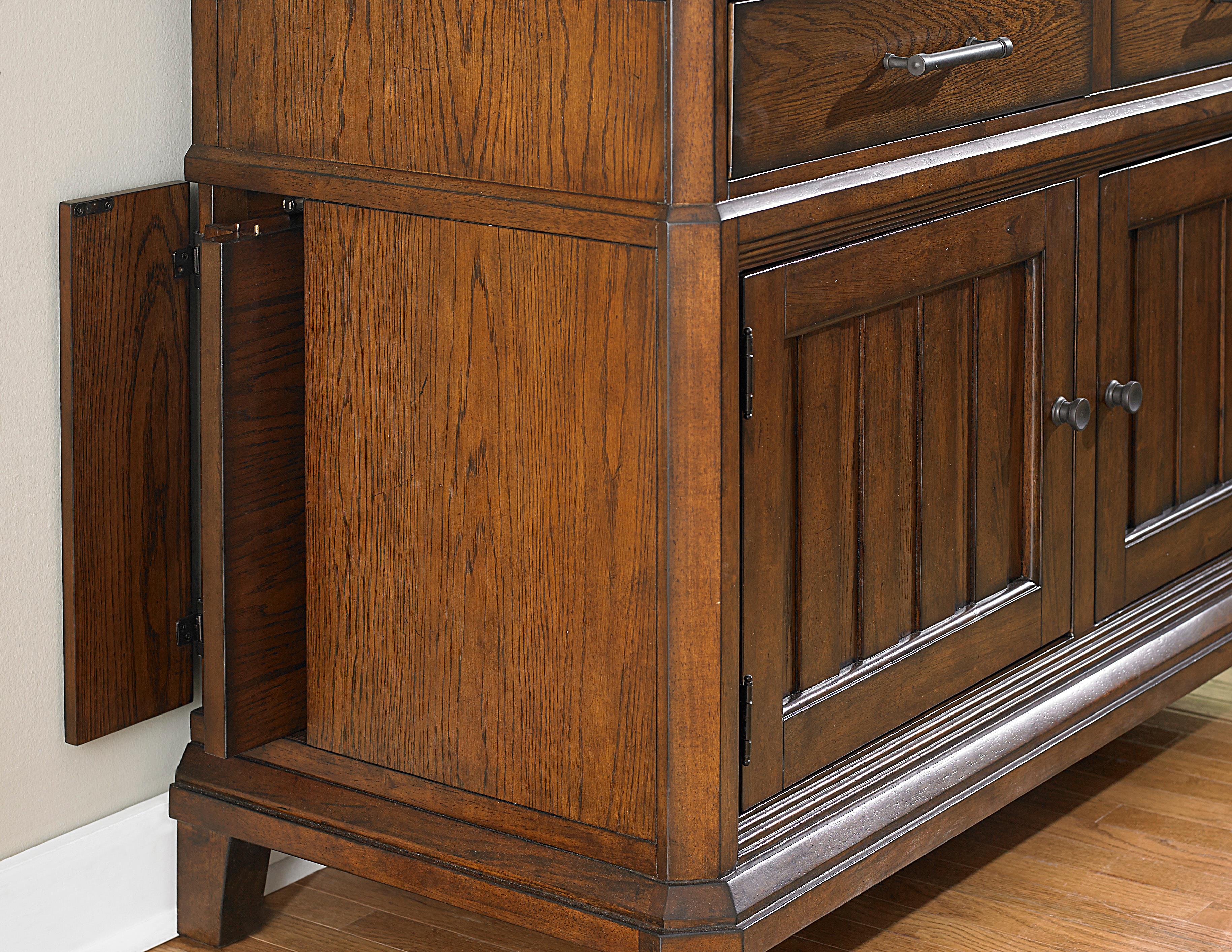 Broyhill Furniture Estes Park China with Built In Leaf Storage